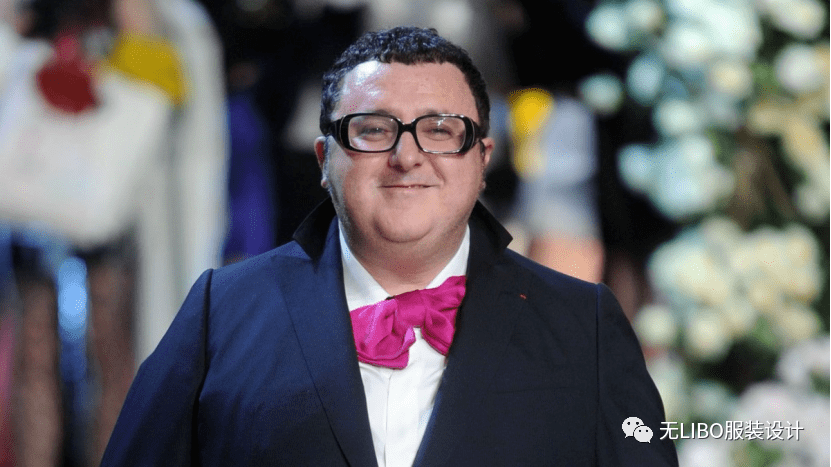 为他一人设计（Love Brings Love致敬Alber Elbaz）AG真人游戏平台入口破天荒-史无前例的走秀！45位顶级大牌服装设计总监只(图6)